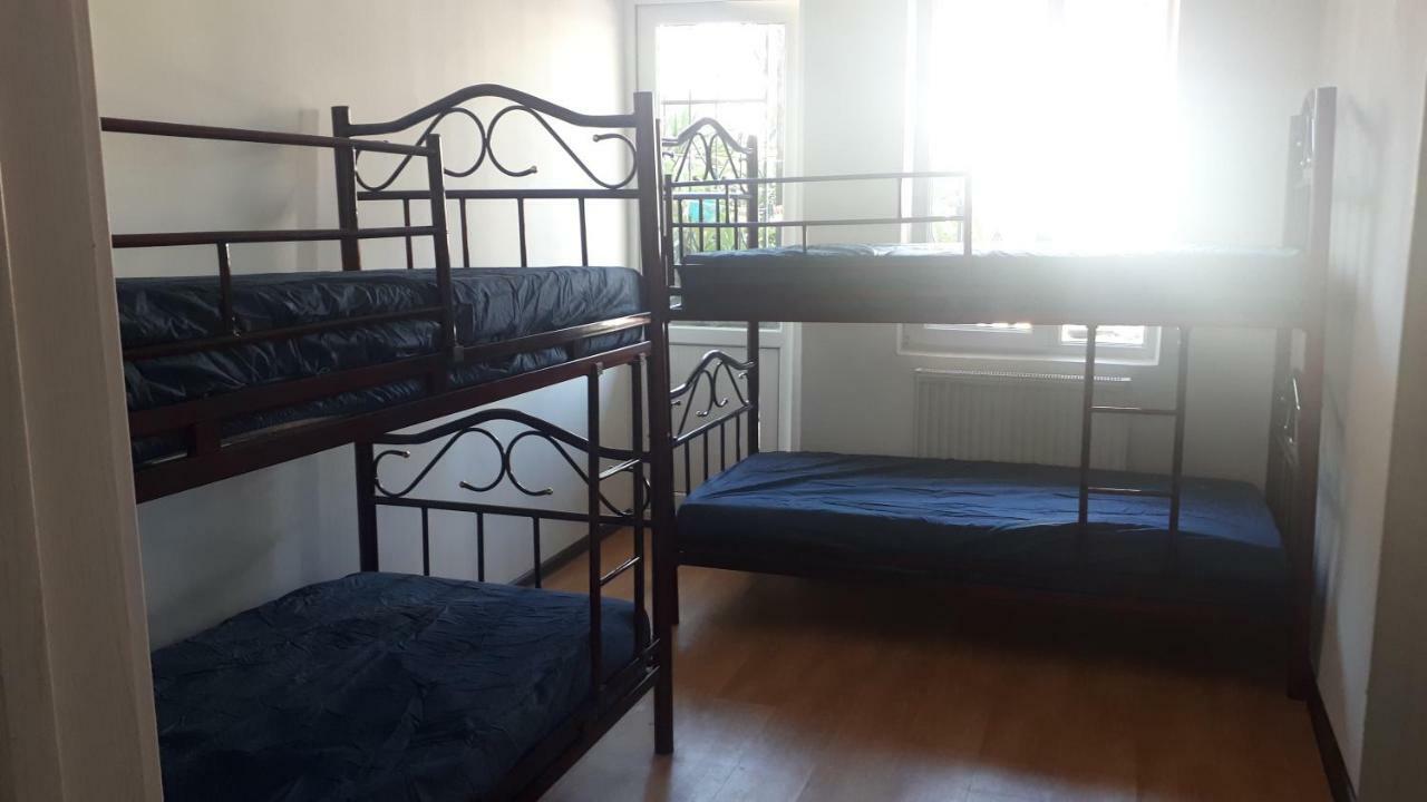 Enjoy The Hostel Batumi Exterior photo